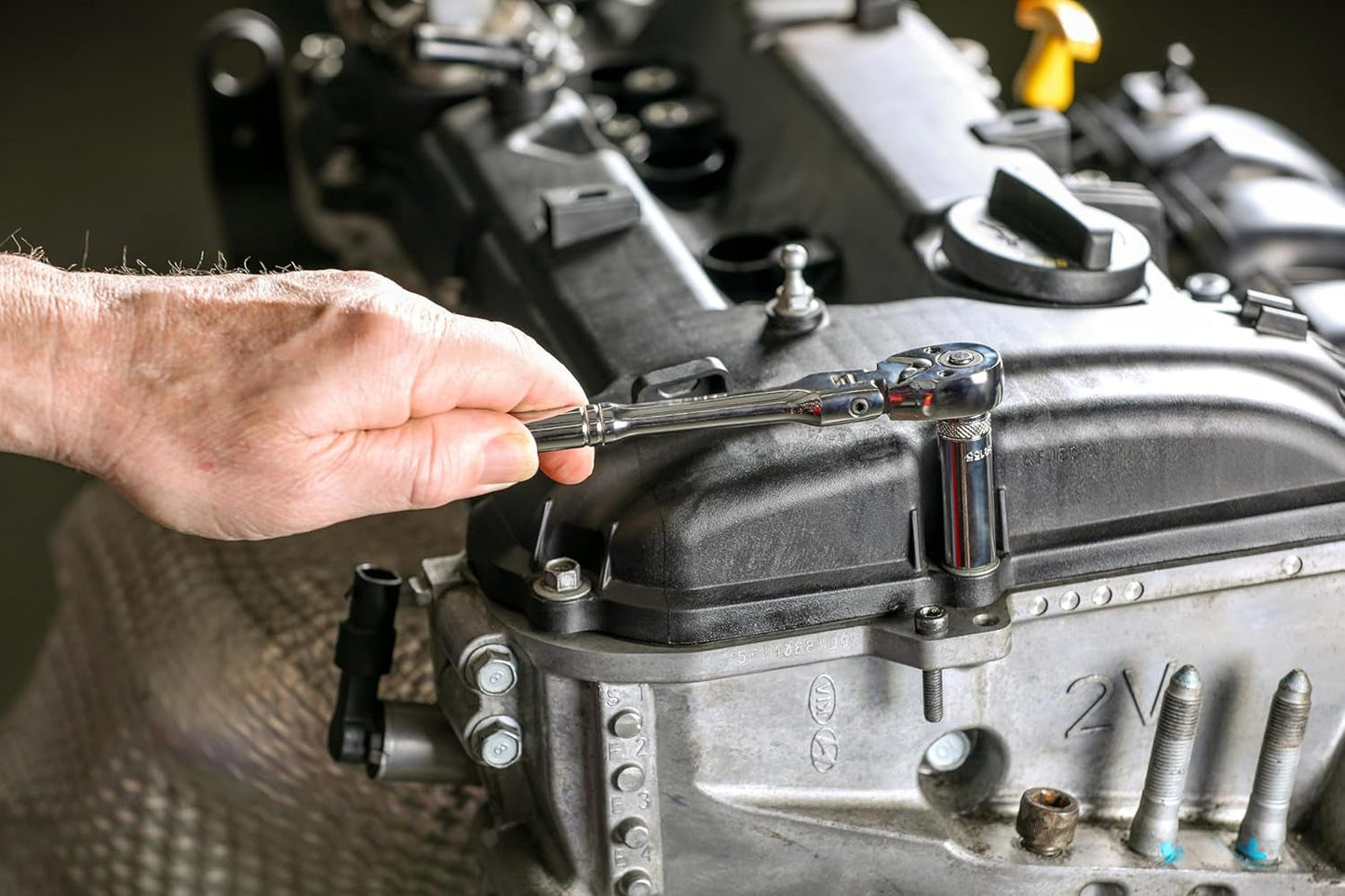 Premium Chrome Vanadium Steel Flex Head Ratchet - Quick Release Design - 3/8-Inch Drive - TechNova