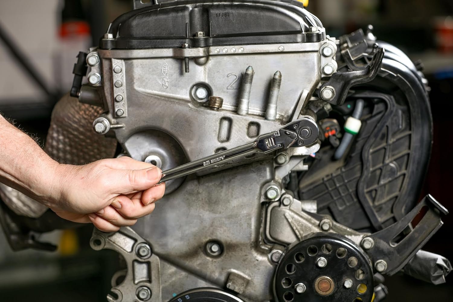 Premium Chrome Vanadium Steel Flex Head Ratchet - Quick Release Design - 3/8-Inch Drive - TechNova